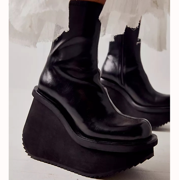 Free People Lost In Space Platforms - Picture 2 of 12